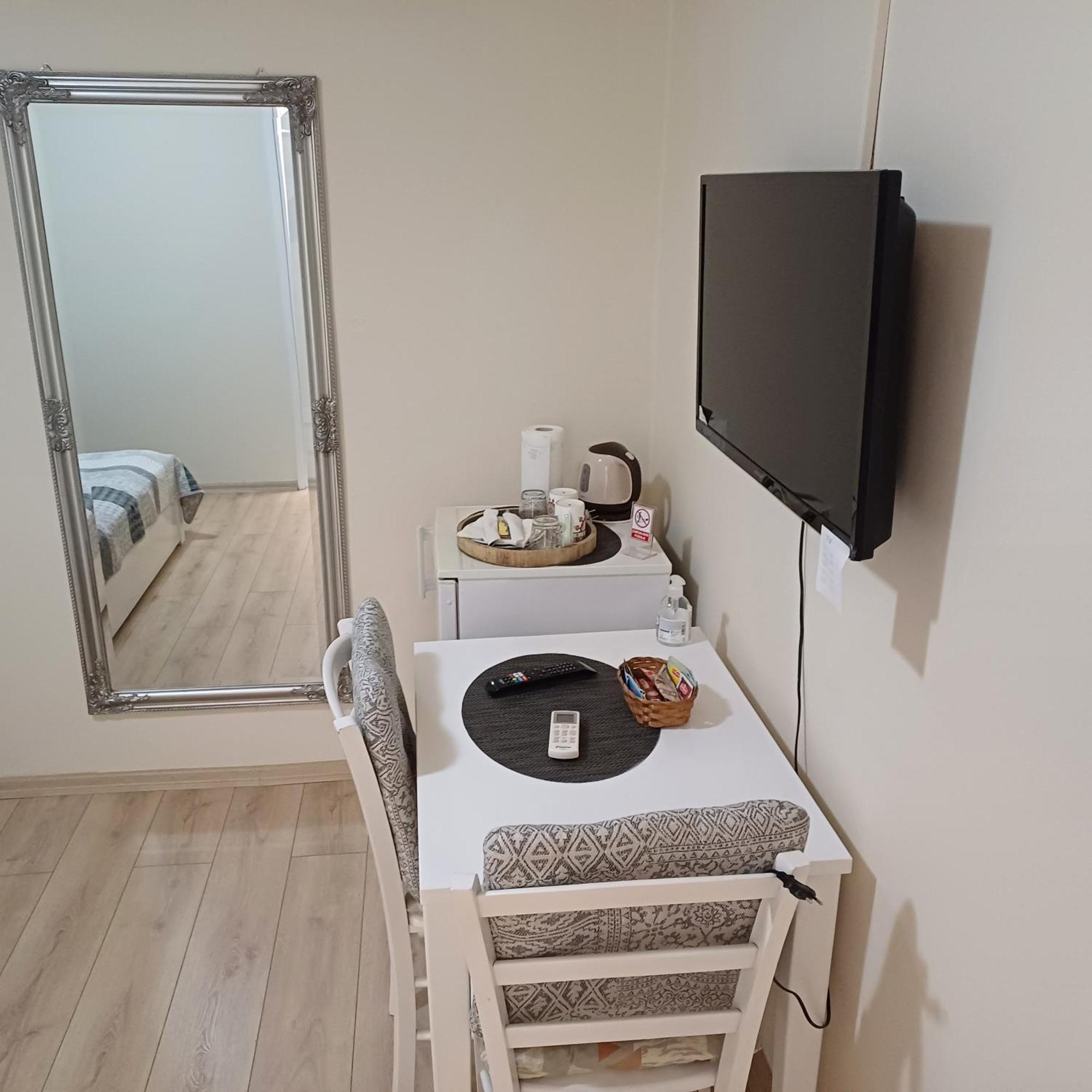 Rooms Kvestic ดูบรอฟนิก ภายนอก รูปภาพ