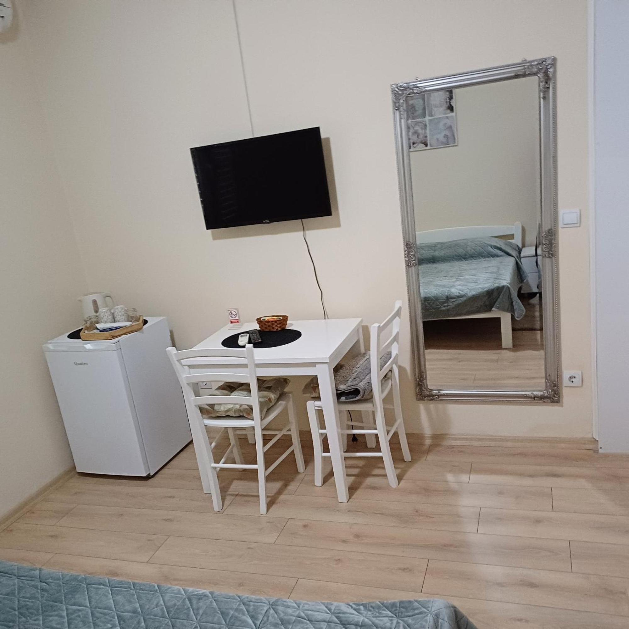 Rooms Kvestic ดูบรอฟนิก ภายนอก รูปภาพ