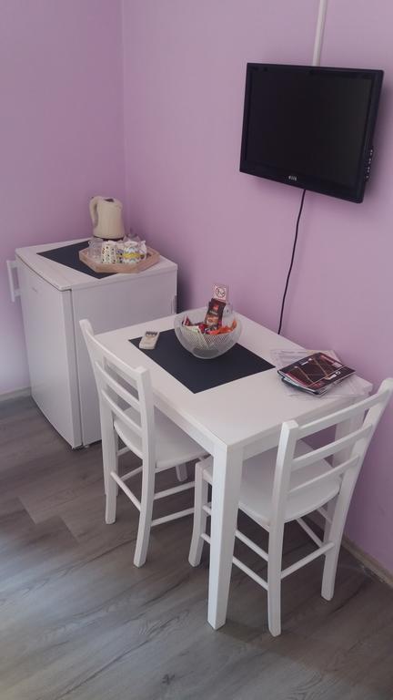 Rooms Kvestic ดูบรอฟนิก ภายนอก รูปภาพ